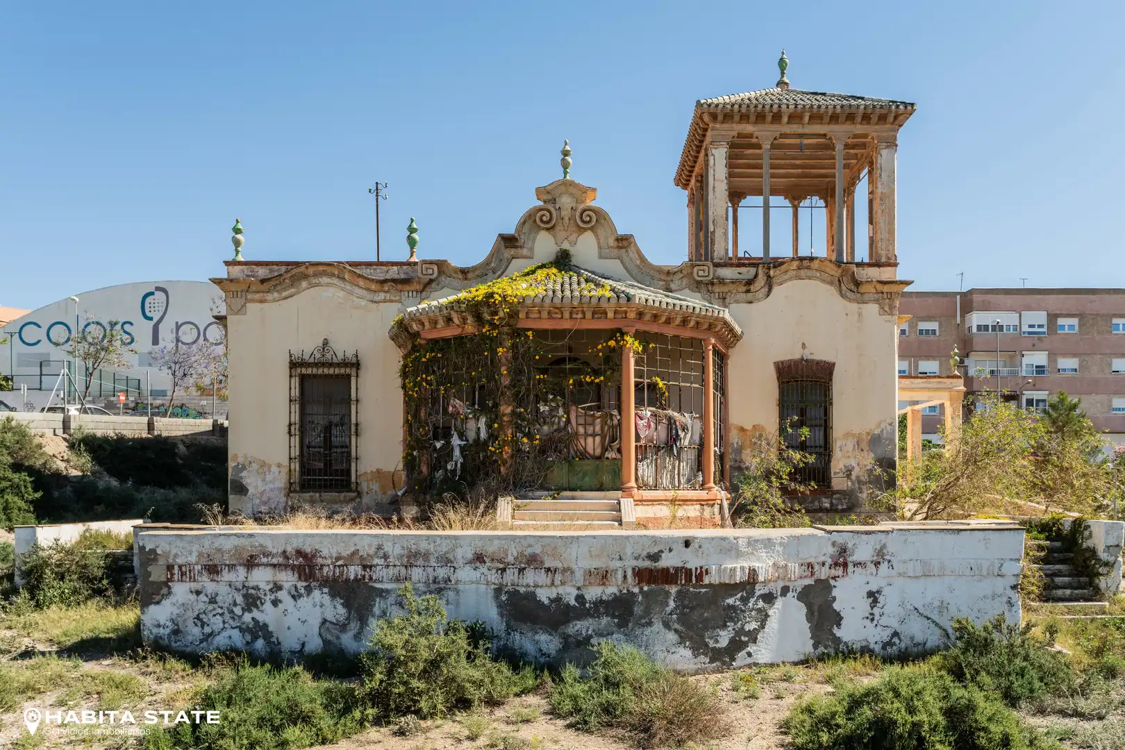 Außenansicht von Residential zum Verkauf in Almería