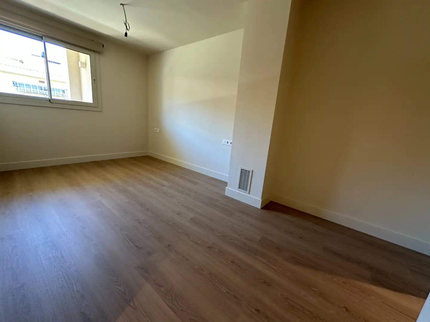 Neubau-Wohnung mit Terrasse zum Verkauf in Avinguda de Catalunya 55, imagen 13