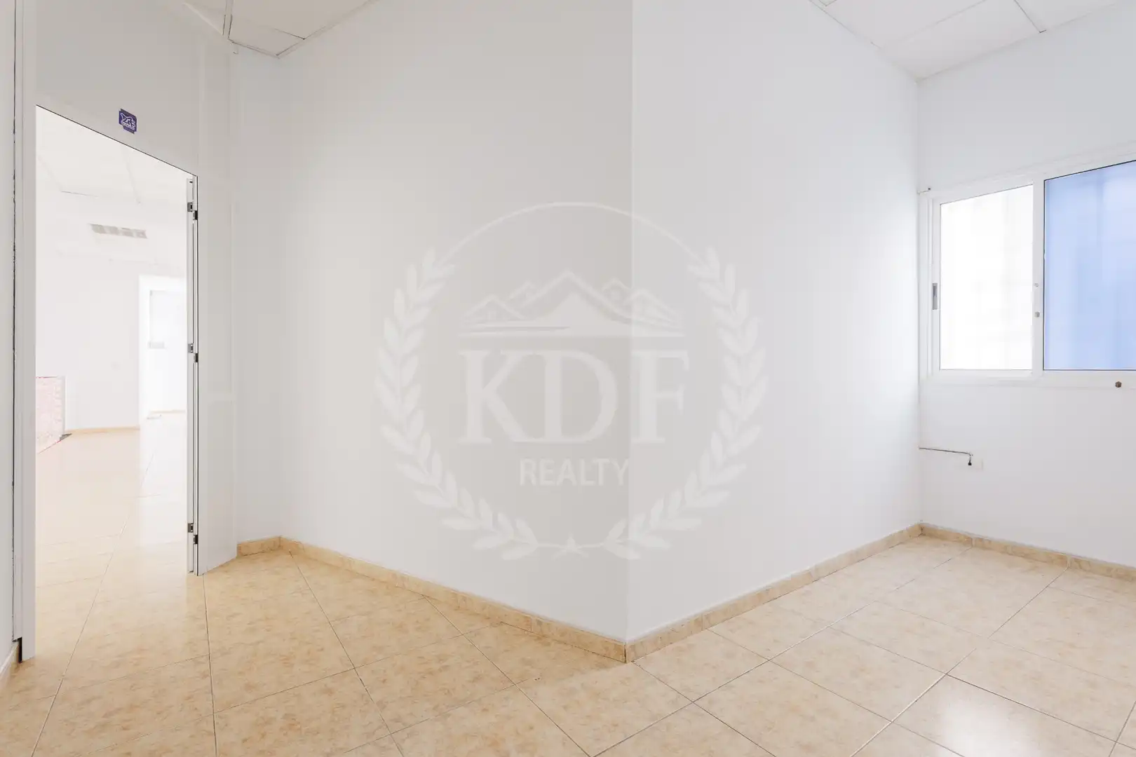 Local en venta en Santa Cruz de Tenerife con Aire acondicionado, Parquet y Alarma