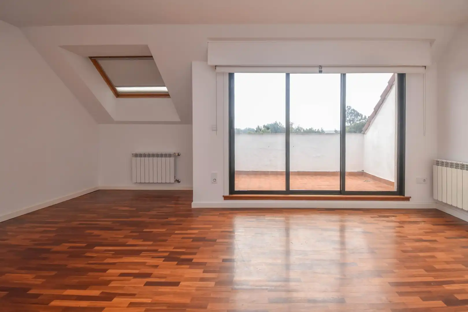 Àtic de lloguer en Cambre  amb Calefacció, Parquet i Terrassa
