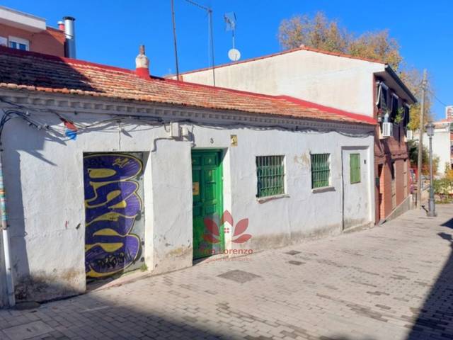 Casa-chalet en Venta en Calle del Mar de Japón en Pinar del Rey