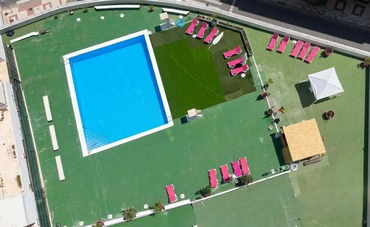 Piscina de Apartamento de alquiler en Torremolinos con Aire acondicionado, Amueblado y Piscina comunitaria