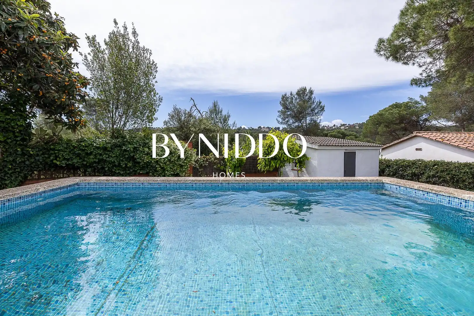 Piscina de Casa o xalet en venda en Sant Cugat del Vallès amb Aire condicionat, Calefacció i Jardí privat