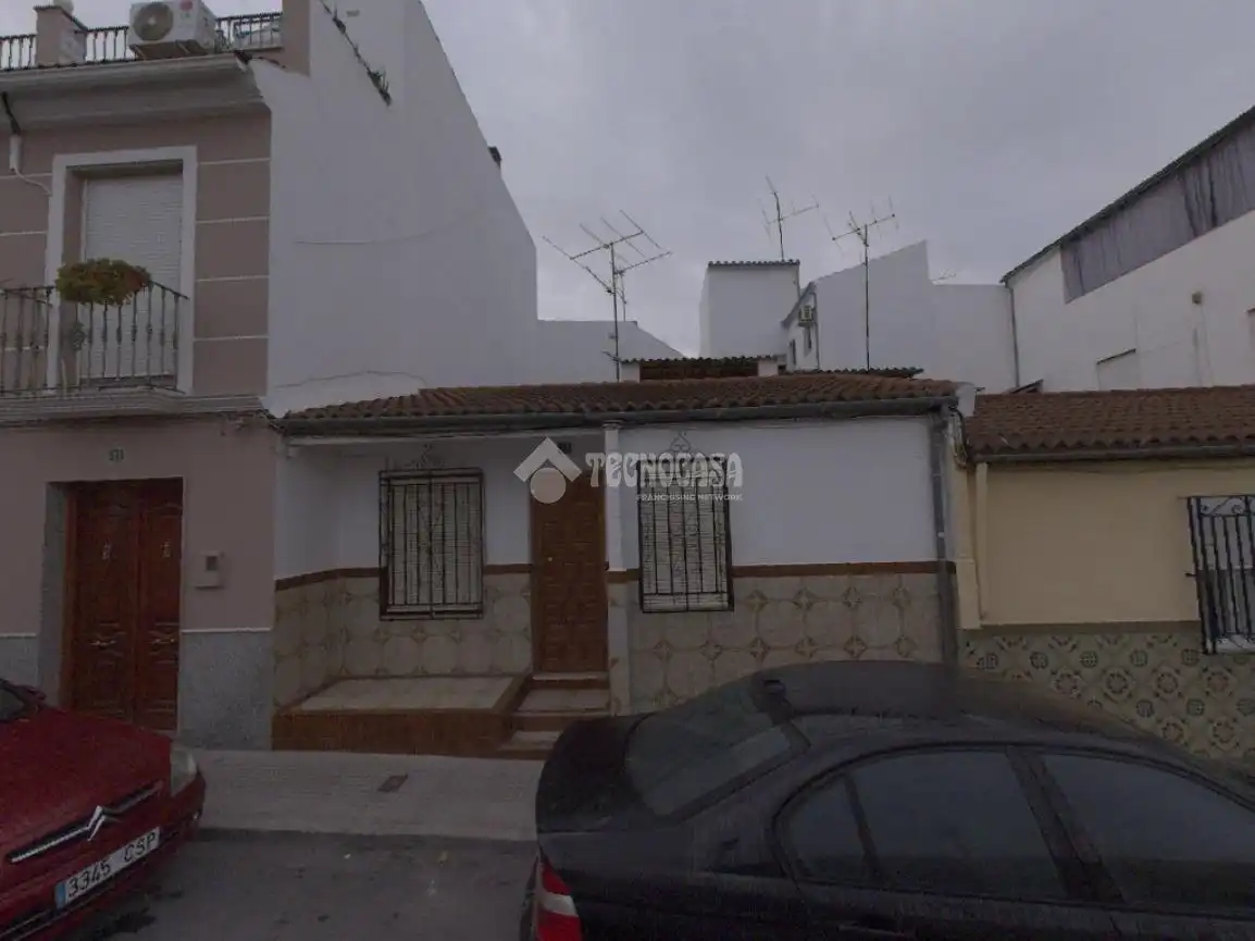 Vista exterior de Casa adosada en venta en Lucena con Terraza