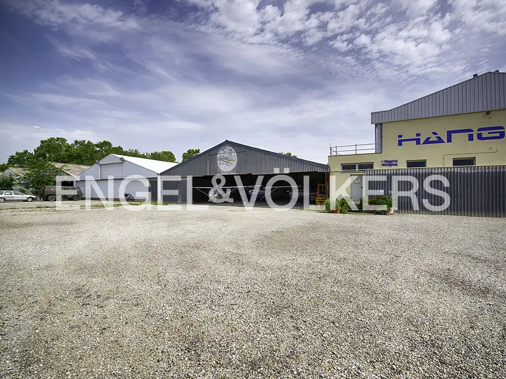 Exterior view of Industrial buildings for sale in Empuriabrava
