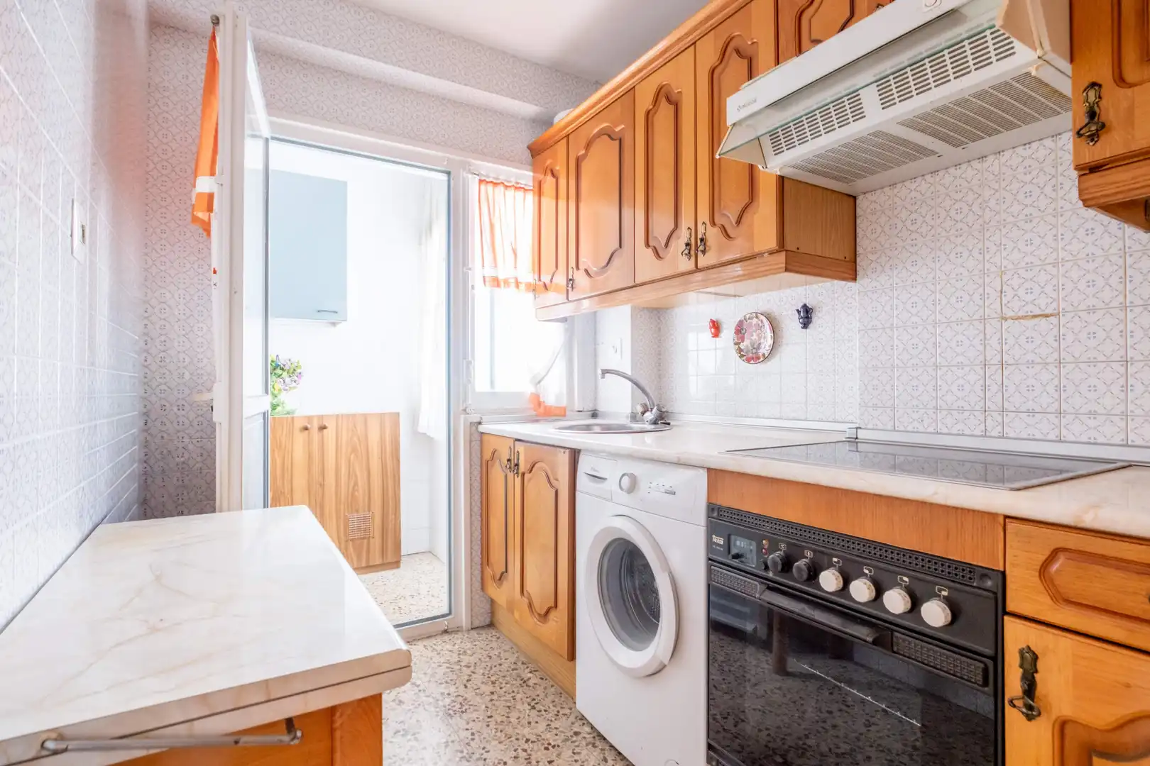 Cocina de Piso en venta en Zaragoza con Calefacción, Terraza y Balcón