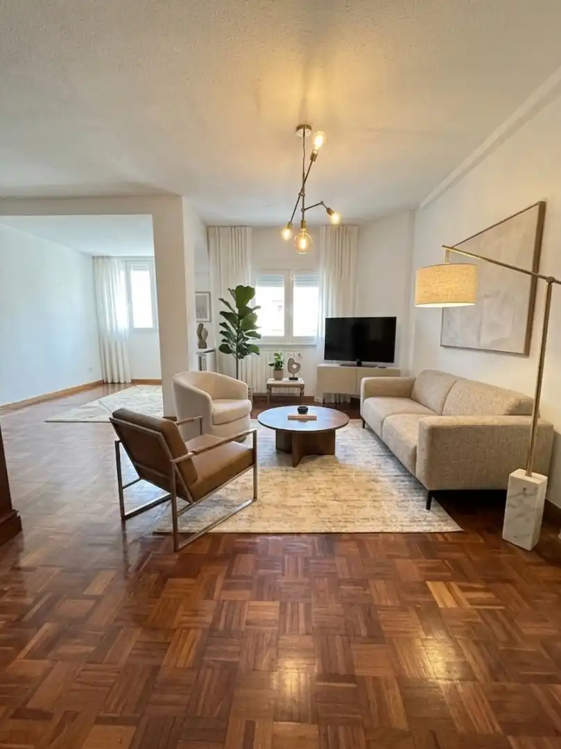 Living room of Flat for sale in Madrid  with Parquet flooring, Storage room and Furnished