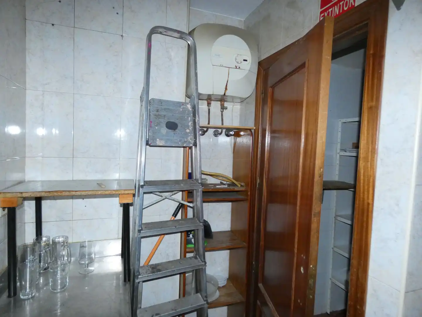 Cocina de Local en venta en Madrid con Amueblado