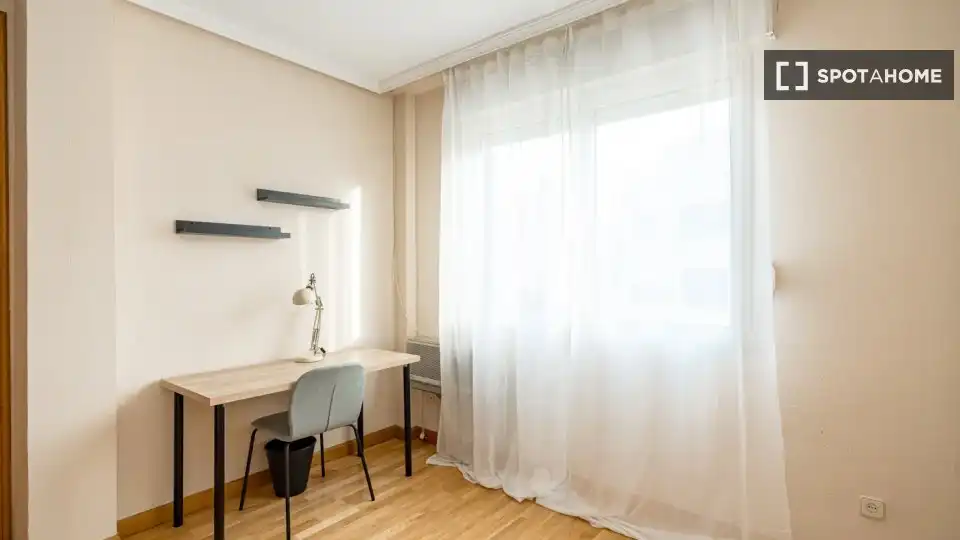 Habitació a Conde Orgaz - Piovera