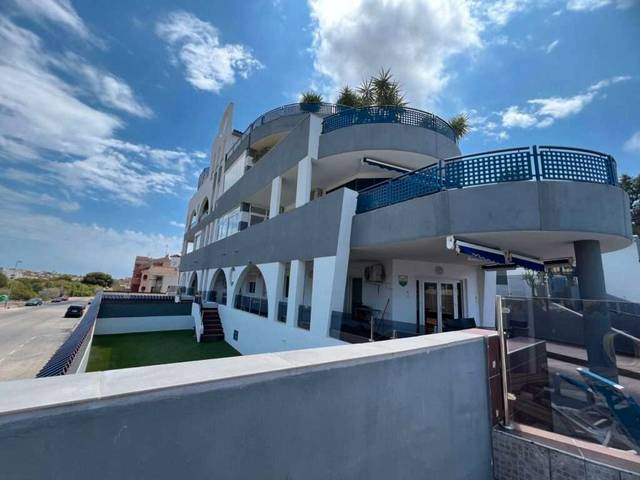 Ático en Venta en Carretera San Miguel de Salinas en Villamartín - Las Filipinas