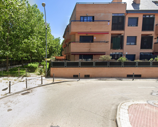 Vista exterior de Pis en venda en Collado Villalba amb Calefacció, Balcó i Piscina comunitària