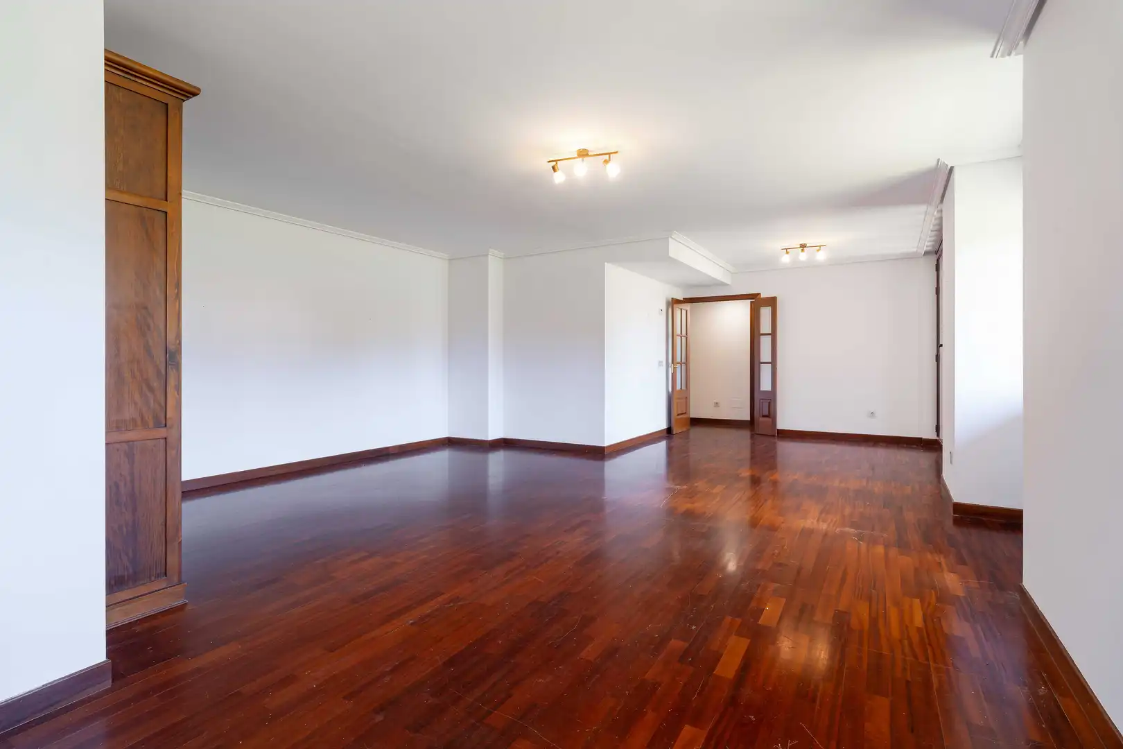 Dúplex en venta en Oleiros con Calefacción, Trastero y Piscina