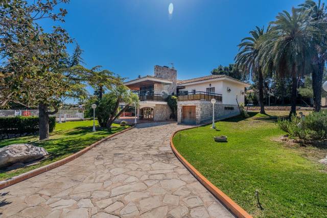 Casa-chalet en Venta en Calle PERIS Y VALERO en Cumbres de Calicanto