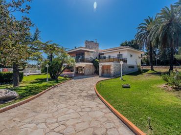 Villa avec piscine à vendre à Calle PERIS Y VALERO