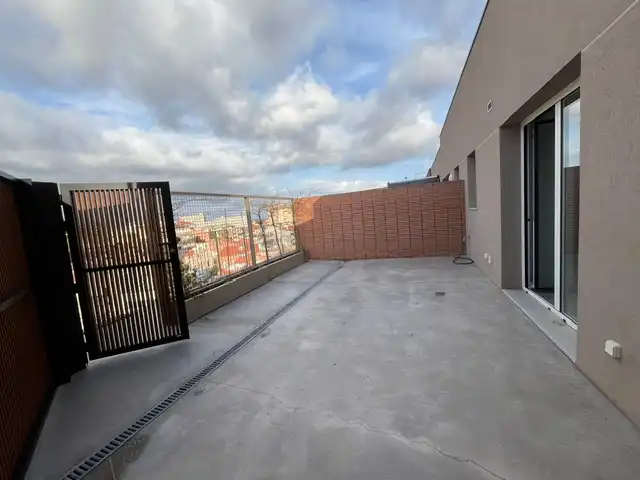 Flat with lift to rent in Centre - Sant Oleguer, imagen 2