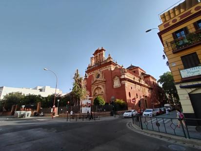 Vista exterior de Pis en venda en  Sevilla Capital