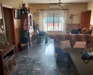 Sala d'estar de Casa o xalet en venda en Badajoz Capital amb Aire condicionat i Piscina comunitària