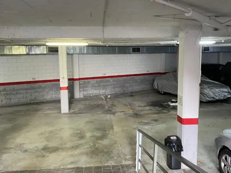 Parkplatz von Garage zur Miete in Cubelles