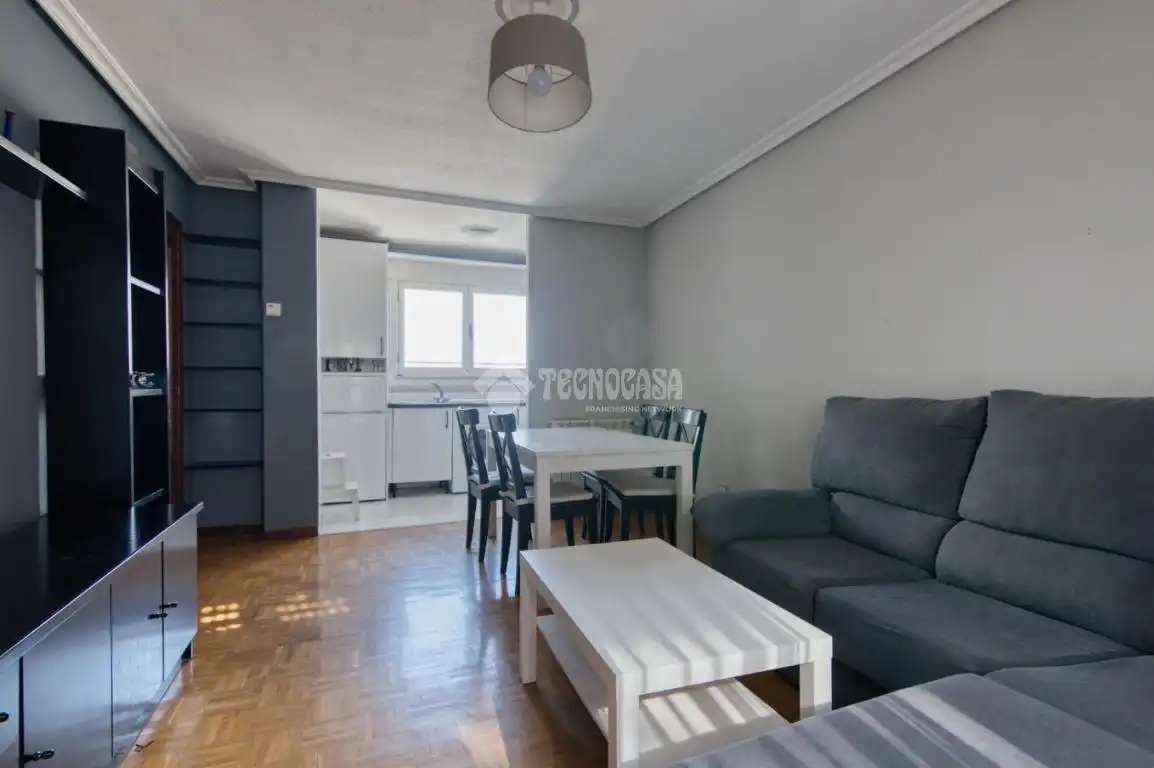 Sala de estar de Piso en venta en Santa Marta de Tormes con Calefacción y Parquet