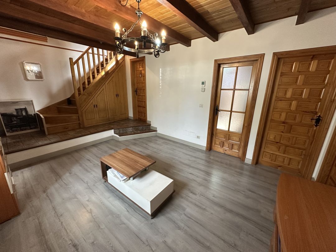Single-family semi-detached for sale in Armentiako Bidea, Mendizorrotza - Armentia