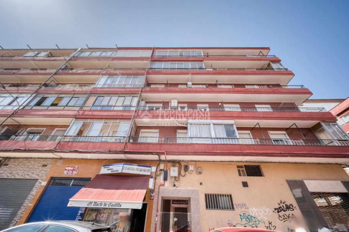 Exterior view of Flat for sale in Valladolid Capital  with Heating