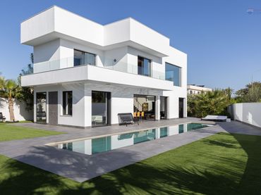 Chalet con balcón en venta en Paseo de los Limoneros