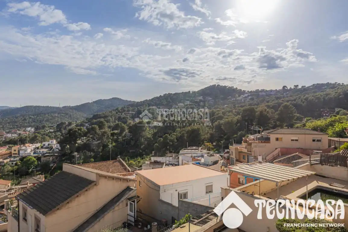 Vista exterior de Casa adosada en venta en Sant Vicenç Dels Horts con Aire acondicionado y Calefacción