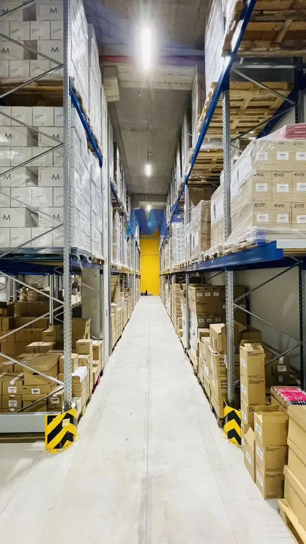 Nave industrial en venta en Alcobendas