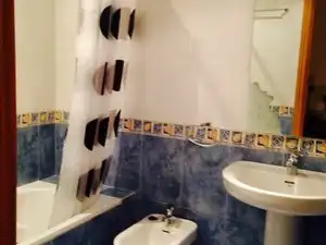 Bany de Pis en venda en Burgos amb Calefacció, Terrassa i Traster