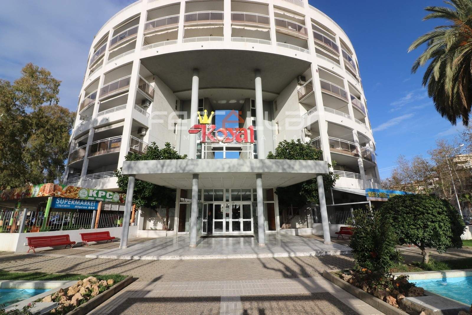 Vista exterior de Apartament en venda en Salou amb Aire condicionat, Calefacció i Jardí privat
