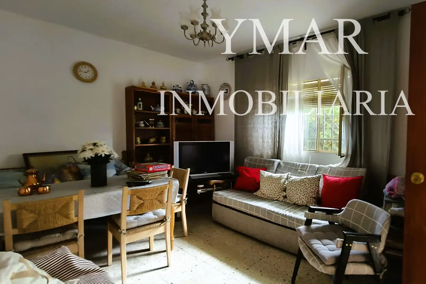 Sala de estar de Casa o chalet en venta en Robledo del Mazo con Calefacción y Amueblado