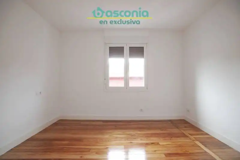 Dormitori de Pis en venda en Centro - Ariz - Uribarri