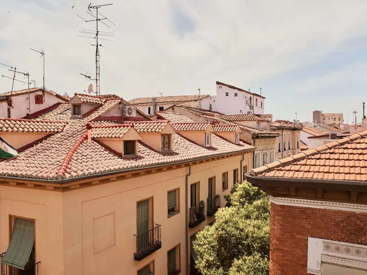 Vista exterior de Pis en venda en  Madrid Capital amb Aire condicionat i Balcó