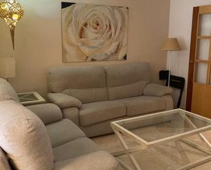 Living room of Flat to rent in  Granada Capital  with Air Conditioner, Terrace and Balcony