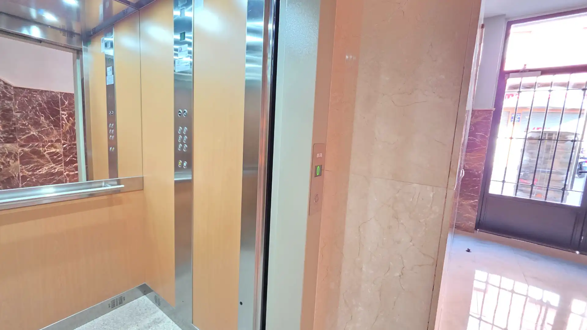 Flat for sale in Jaén  with Air Conditioner, Heating and Terrace