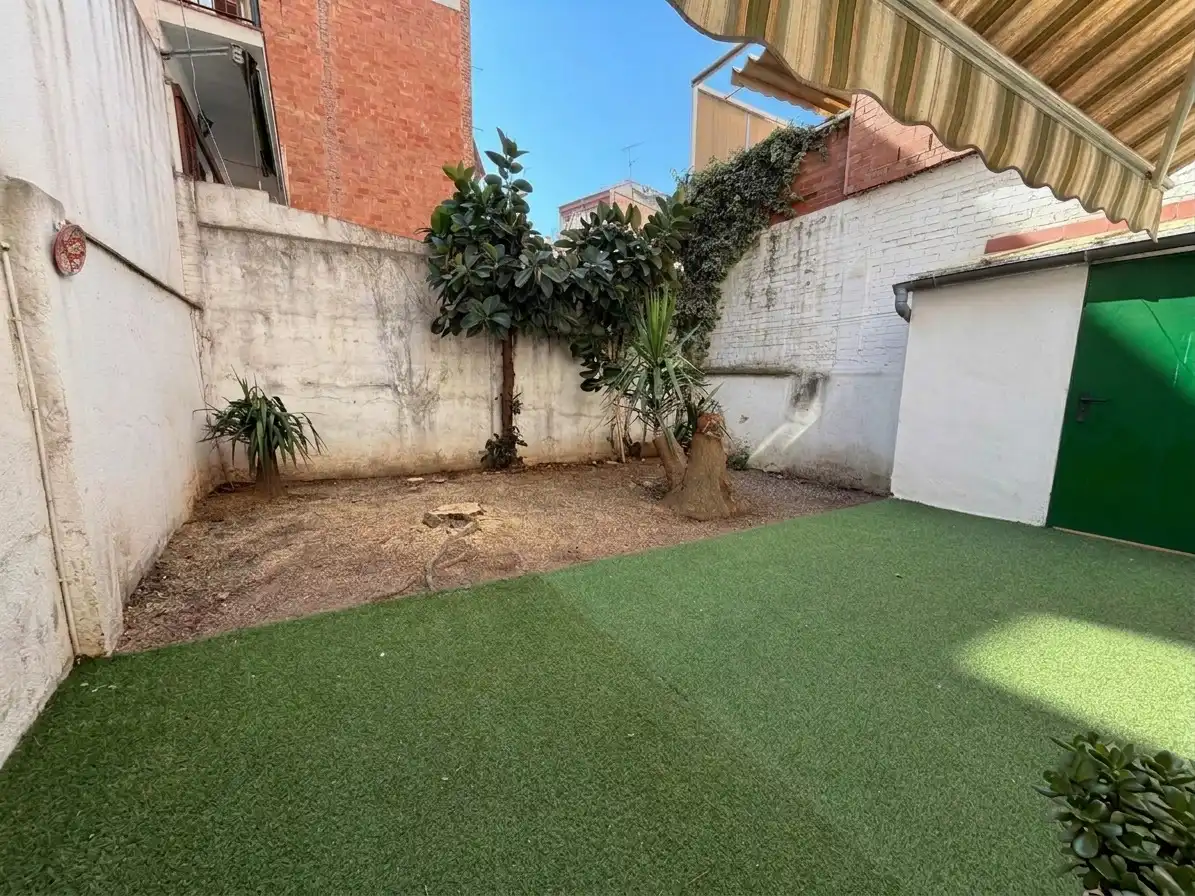 Jardí de Casa adosada en venda en Barcelona amb Calefacció i Jardí privat