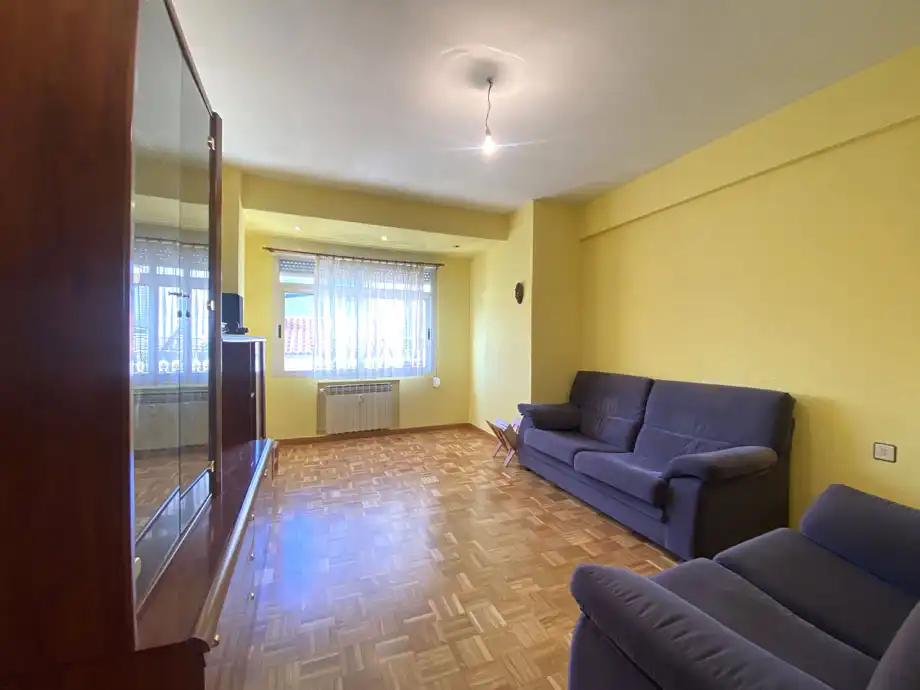 Sala de estar de Piso en venta en Vitoria - Gasteiz con Calefacción, Parquet y Terraza