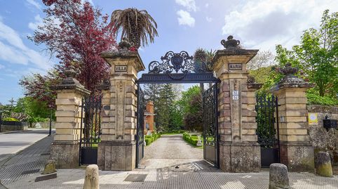 Foto 2 de Casa o xalet en venda a Calle del Profesor Pérez Pimentel, Somió, Gijón