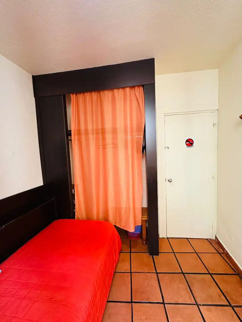 Estudio de alquiler en Calle Capuchinas, 8, Centro - Sagrario