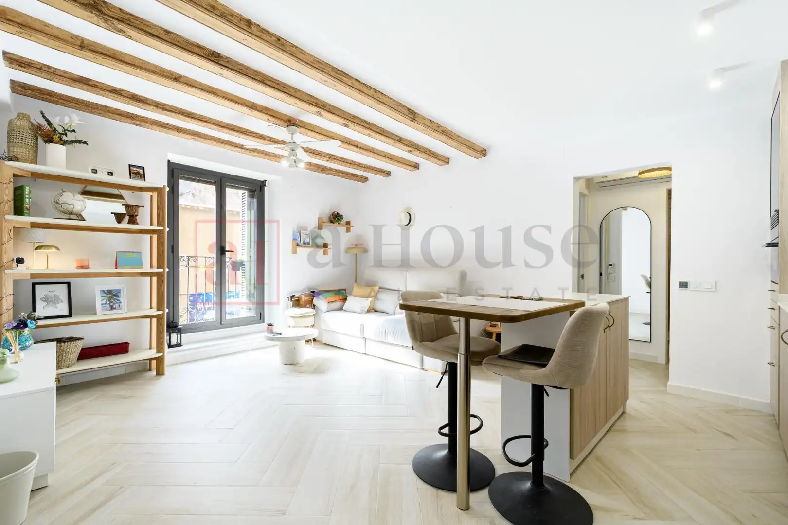 Living room of Flat for sale in Barcelona  with Air Conditioner, Heating and Storage room