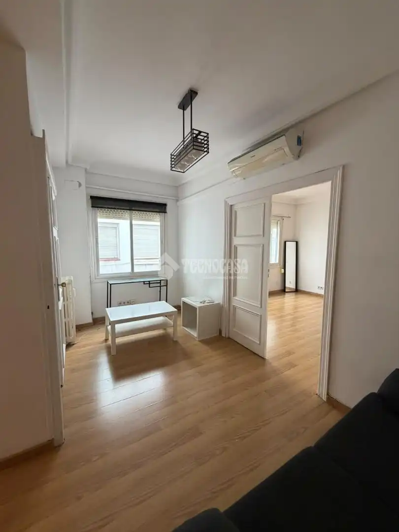 Living room of Flat for rent in Madrid  with Air Conditioner and Heating