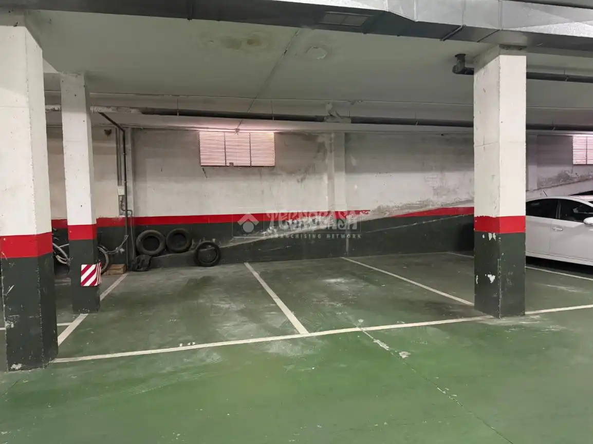 Parking de Piso en venta en Alcalá de Henares con Aire acondicionado, Calefacción y Terraza