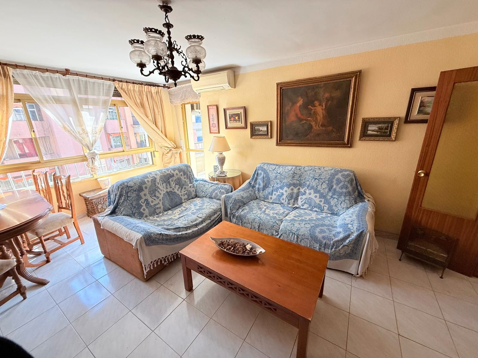 Living room of Flat for sale in Málaga Capital  with Air Conditioner, Terrace and Furnished