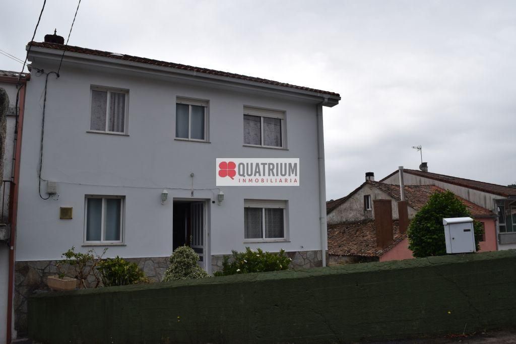 Exterior view of House or chalet for sale in Santiago de Compostela   with Private garden and Storage room
