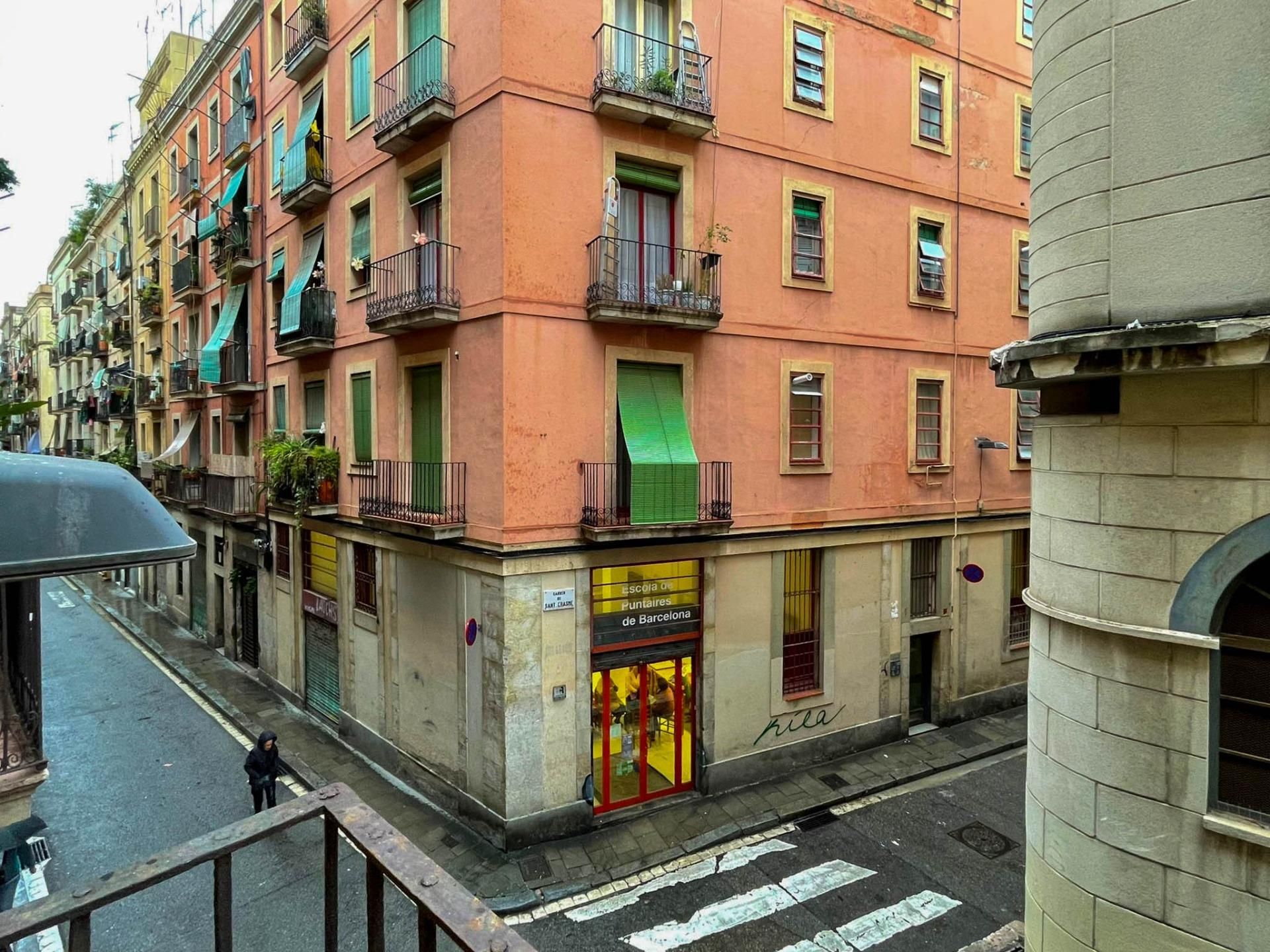 Vista exterior de Pis en venda en  Barcelona Capital amb Balcó