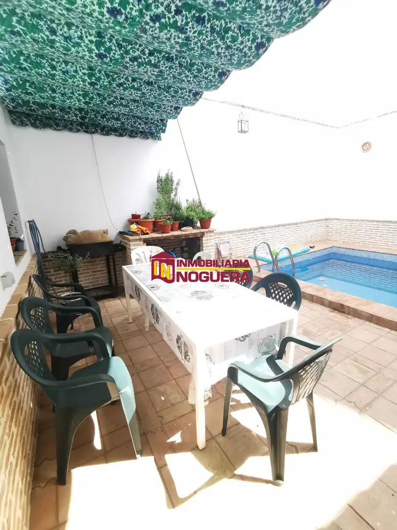 Jardí de Casa o xalet en venda en Écija amb Aire condicionat, Terrassa i Traster