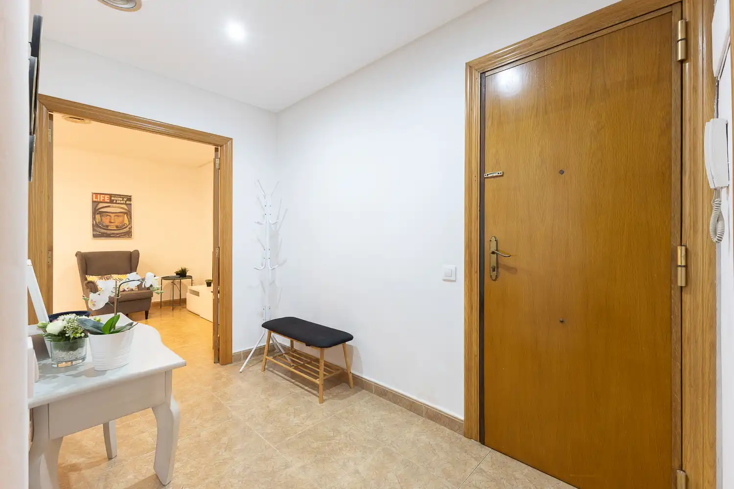 Flat for rent in Valencia  with Air Conditioner, Heating and Furnished