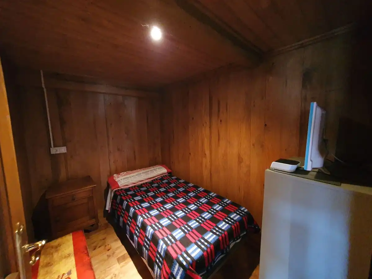 Habitación de Casa o chalet en venta en Belmonte de Miranda con Calefacción, Terraza y Trastero