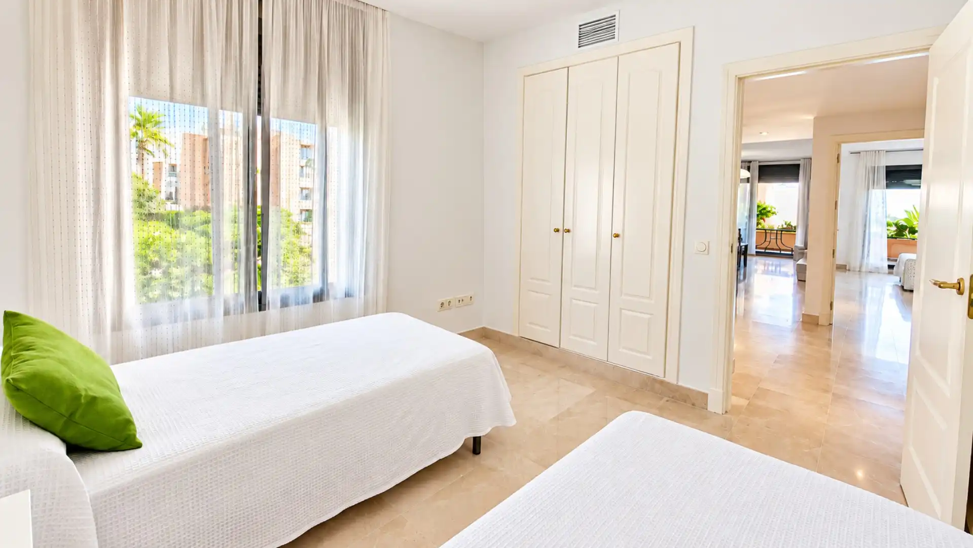 Habitación de Apartamento en venta en La Duquesa