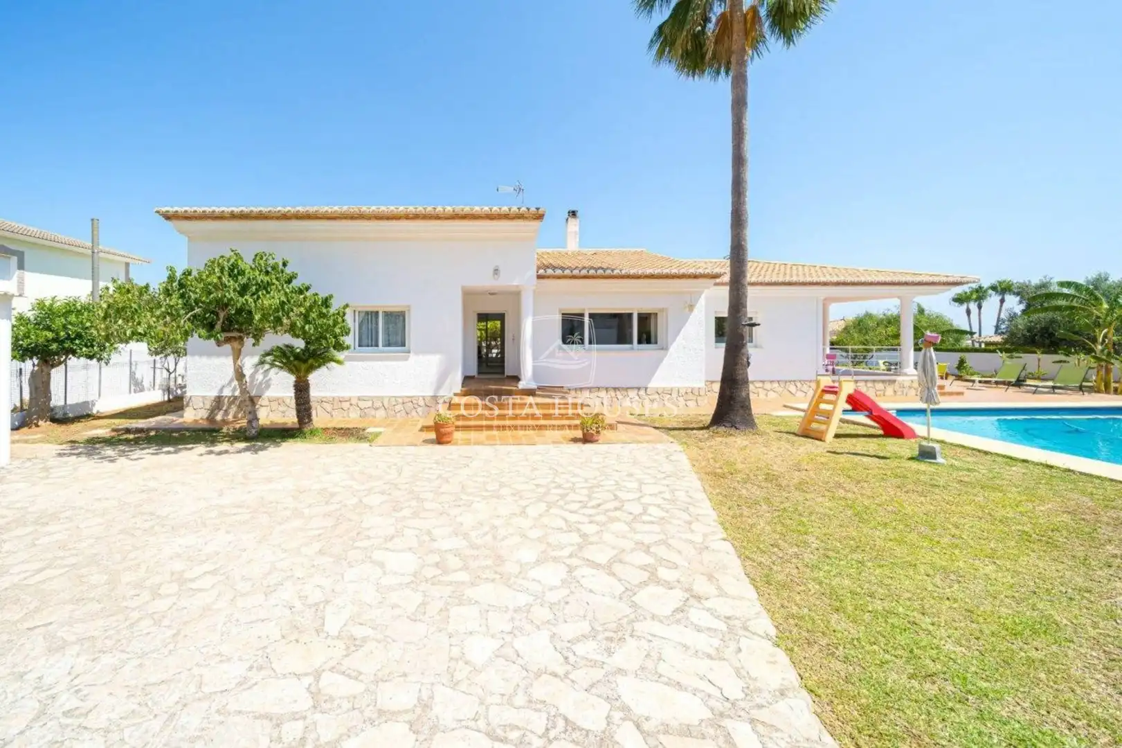 Exterior view of Houses for sale in Dénia  with Air Conditioner, Private garden and Terrace